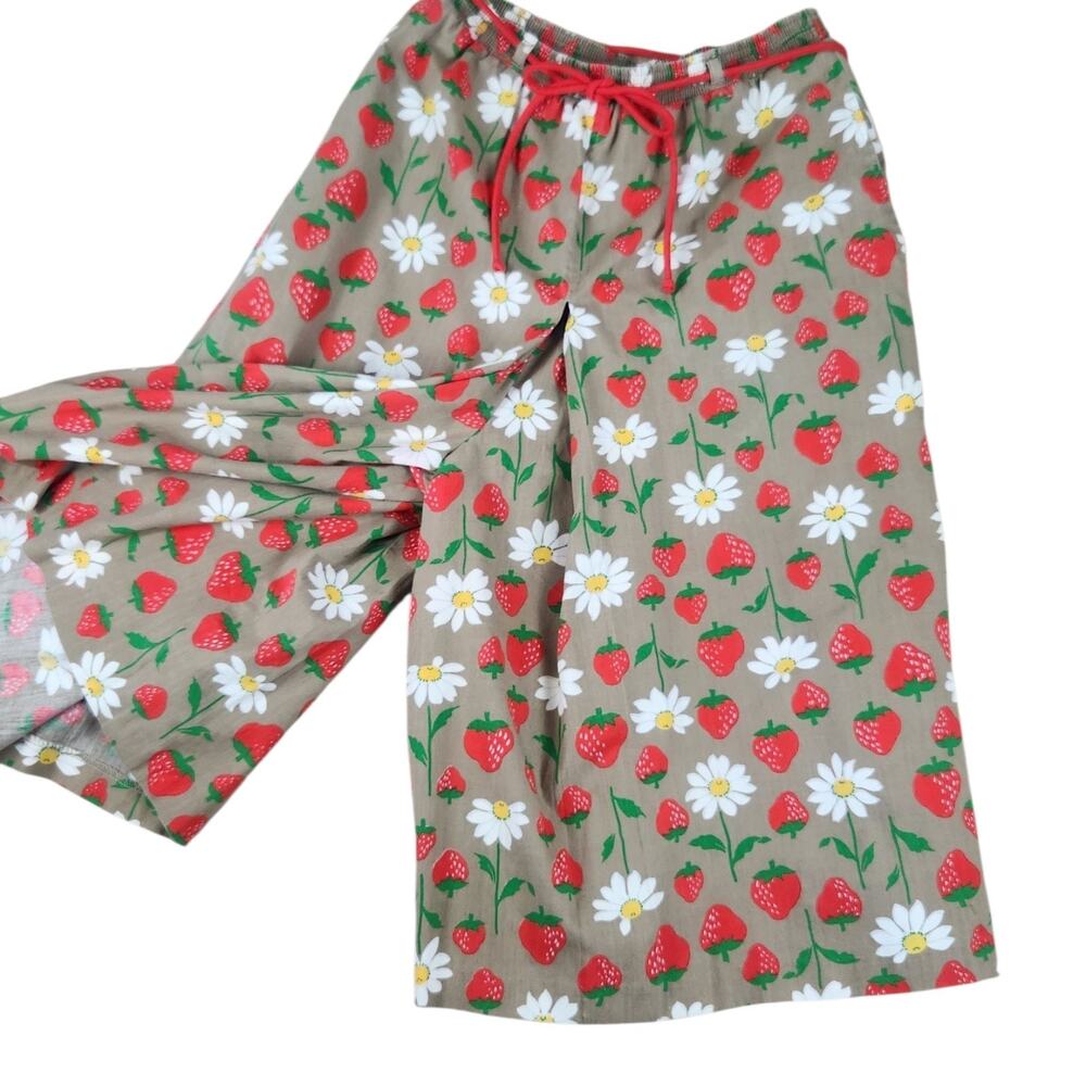 Vtg Strawberry Floral Print Culottes Wide Leg Shorts S/M Cottage Core Cotton - Picture 2 of 11